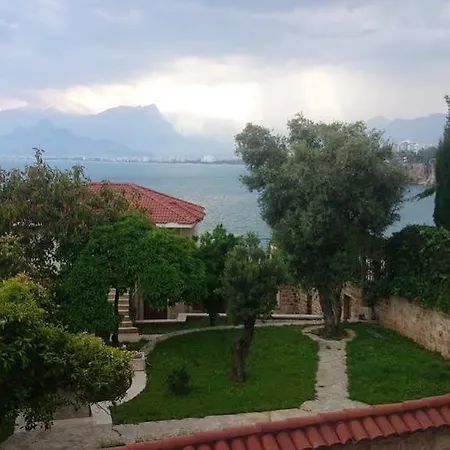 Marina Hostel *