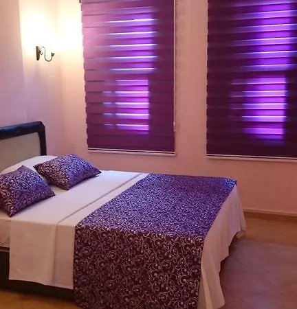 Marina Hostel *